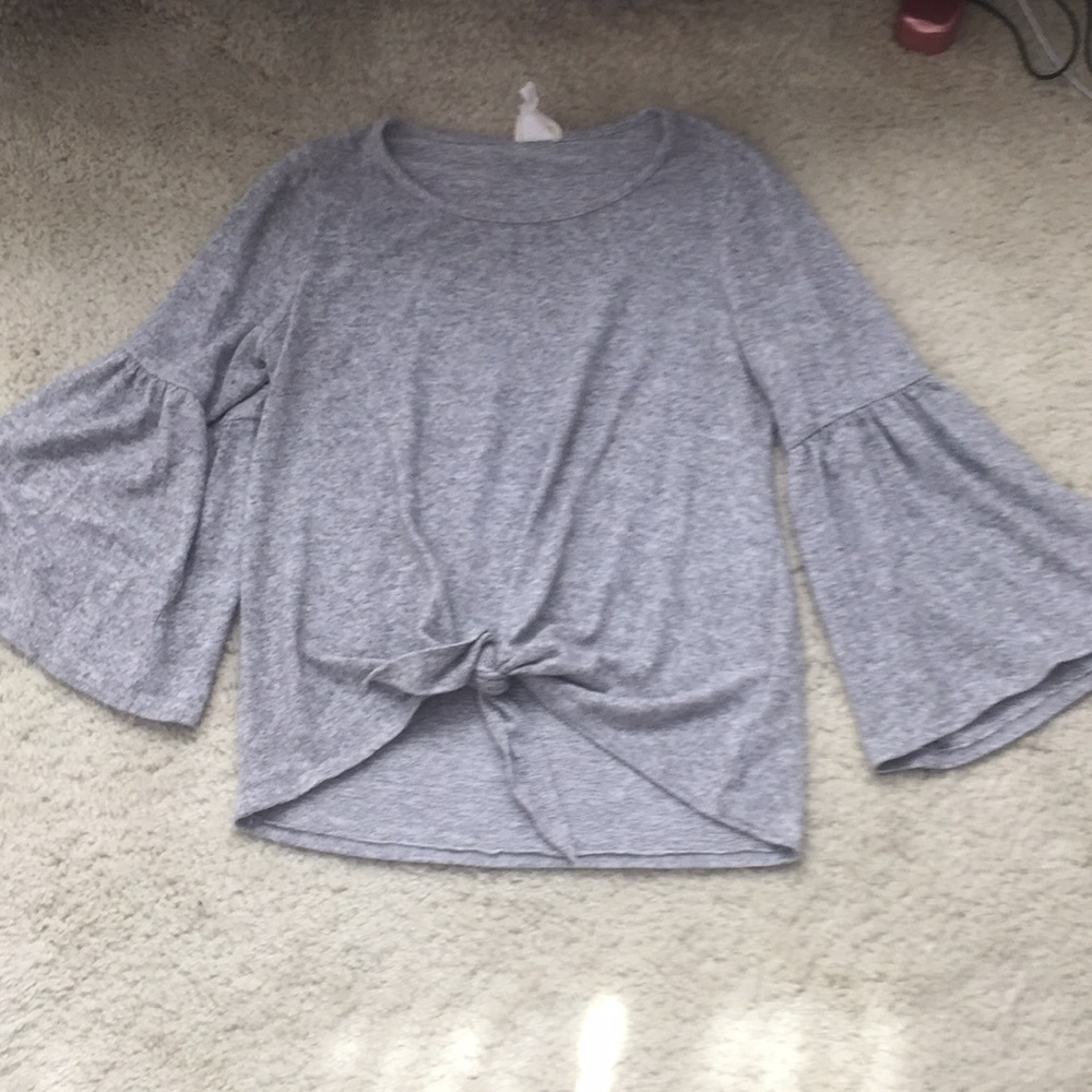 ❌sold ❌Uber soft top with bell sleeves